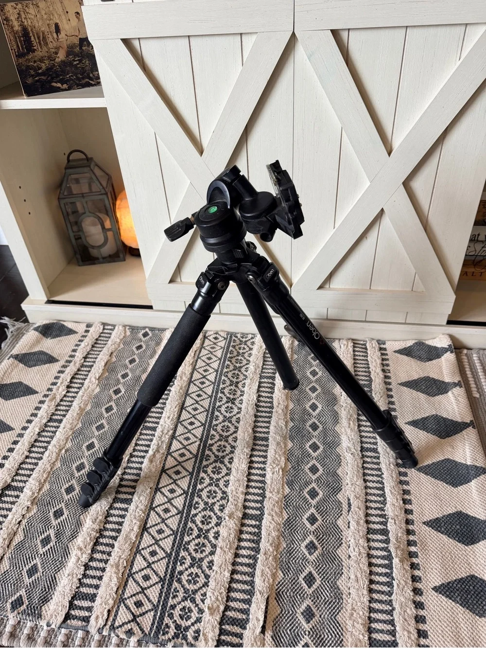 Oben AC-1451 4-Section Aluminum Tripod with PD-117 Pan/Tilt Head